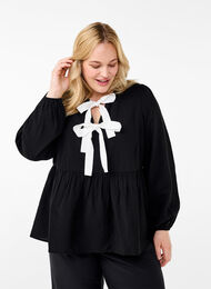 Bluse aus Viskose mit Schleifen und langen Ärmeln, Black White Bow, Model