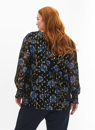 Zizzi Geblümte Bluse mit langen Ärmeln und V-Ausschnitt, Black Blue Flower , Model image number 1