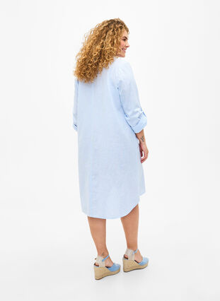 Zizzi Gestreiftes Kleid aus Baumwolle und Leinen, Serenity Wh. Stripe, Model image number 1