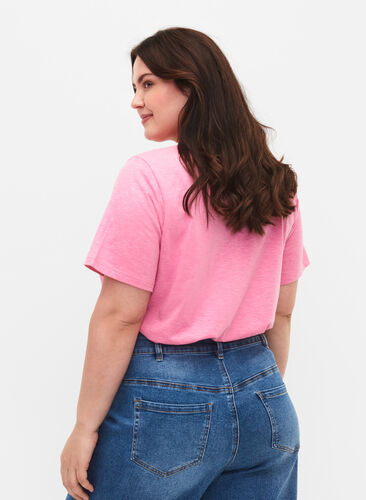 Zizzi Kurzärmeliges Basic T-Shirt mit V-Ausschnitt, Rosebloom, Model image number 1