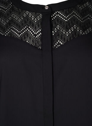 Zizzi Hemdbluse mit kurzen Spitzenärmeln, Black, Packshot image number 2