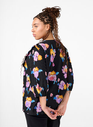 ZizziGeblümte Bluse mit Rundhalsausschnitt und Reißverschluss, Black w. Flower AOP, Model image number 0