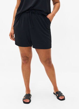 Zizzi Kurze Hose mit Taschen und elastischem Bund, Black, Model image number 2