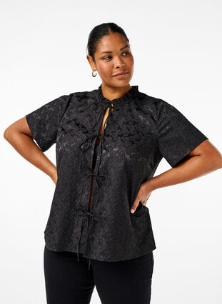 ZizziKurzärmelige Jacquard-Bluse mit Schleifen, Black, Model image number 0