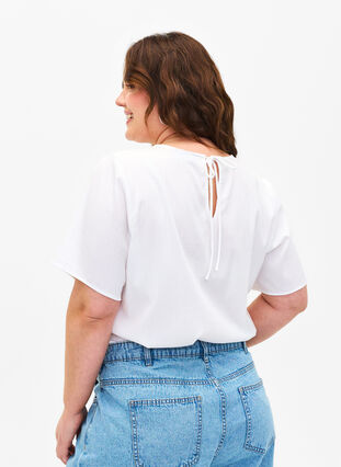 Zizzi Kurzärmelige Bluse aus Viskose mit Schleifen, Bright White, Model image number 1