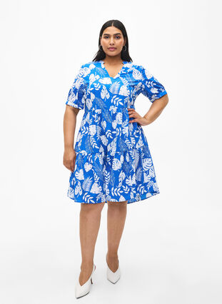 Zizzi FLASH – A-Linien-Kleid mit Print, Skydiver White AOP, Model image number 2