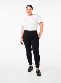 Dehnbare Jeggings mit hoher Taille, Black, Model