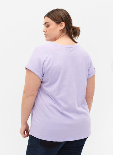 Zizzi Kurzärmeliges T-Shirt aus einer Baumwollmischung, Lavender, Model image number 1
