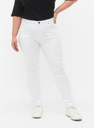 ZizziSchmale Passform Emily Jeans mit normaler Taille, White, Model image number 2