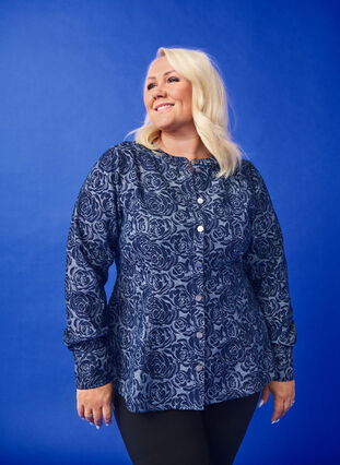 ZizziDenim-Shirt mit Rosenmuster, Denim Rose AOP, Model image number 0