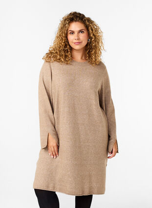 ZizziStrickkleid mit Rundhalsausschnitt und Schlitz, Desert Taupe Mel., Model image number 0