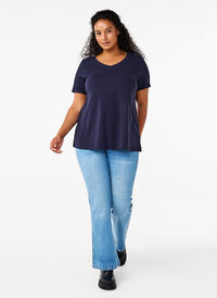 Ellen Bootcut-Jeans mit hoher Taille, Light blue, Model