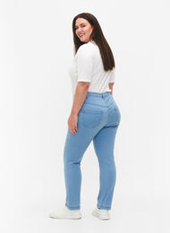 Slim Fit Emily Jeans mit normaler Taillenhöhe, Ex Lt Blue, Model