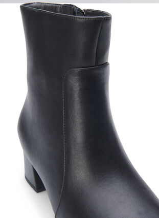 ZizziExtra-Weite - Knöchenstiefel aus Leder mit Absatz, Black, Packshot image number 3