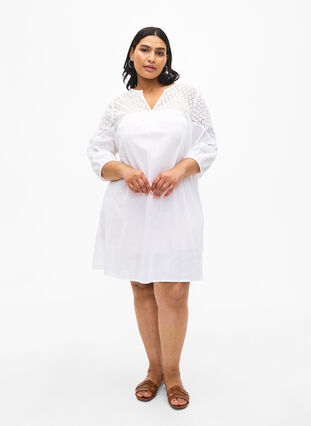 Zizzi Kleid aus einer Baumwollmischung mit Leinen und Häkeldetails, Bright White, Model image number 2