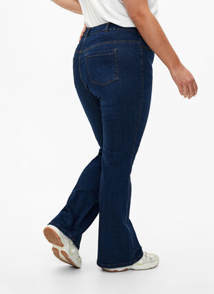 ZizziEllen Bootcut-Jeans mit hoher Taille., Dark Blue, Model image number 2