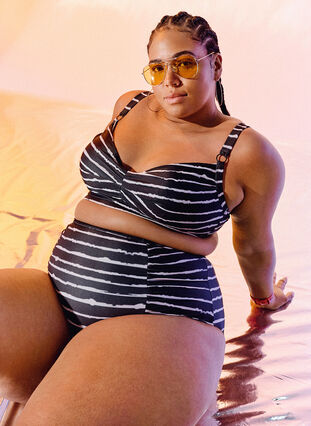 Zizzi Bedruckter Bikini BH mit Bügel, Black White Stripe, Image image number 0