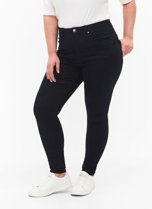 ZizziSuper Slim Amy Jeans mit hoher Taille, Unwashed, Model image number 2