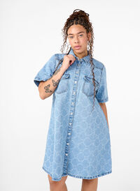 Denim-Kleid mit Destroyed-Muster und kurzen Ärmeln, Blue Denim, Model