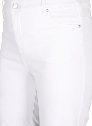 Zizzi Eng anliegende Denim-Shorts mit hoher Taille, Bright White, Packshot image number 2