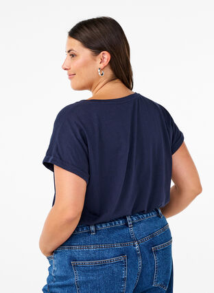 Zizzi Kurzärmeliges T-Shirt aus einer Baumwollmischung, Navy Blazer, Model image number 1