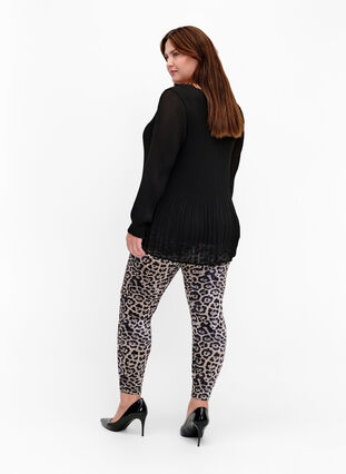 ZizziVelours-Leggings mit Leopardenmuster, Leopard, Model image number 1