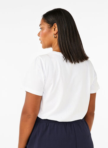 Zizzi Baumwoll-T-Shirt mit Strasssteinen, Bright White, Model image number 1