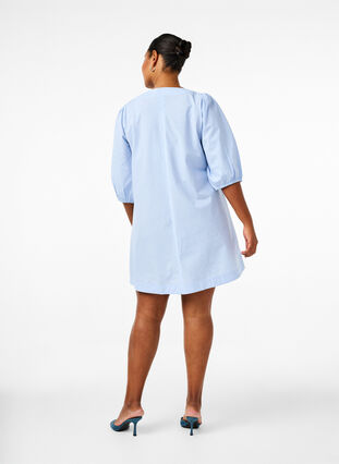 Zizzi Kleid mit Bindebändchen und 3/4-Ärmeln, Blue Stripe, Model image number 1