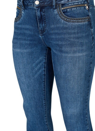 ZizziSuper-Slim-Sanna Jeans mit Nietendetails, Blue Denim, Packshot image number 2