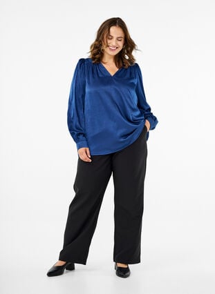 Zizzi Langärmelige Bluse mit Rüschen und V-Ausschnitt, Estate Blue, Model image number 2