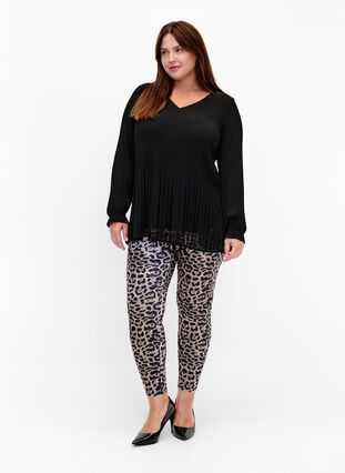 ZizziVelours-Leggings mit Leopardenmuster, Leopard, Model image number 2