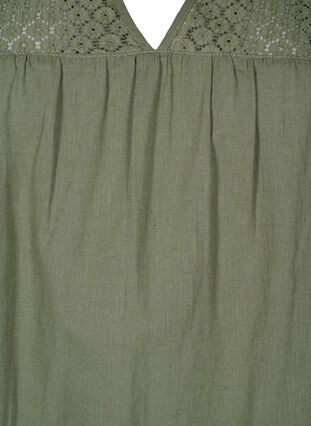 Zizzi Kleid aus einer Baumwollmischung mit Leinen und Häkeldetails, Deep Lichen Green, Packshot image number 2