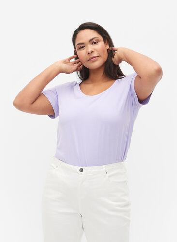 Zizzi Einfarbiges basic T-Shirt aus Baumwolle, Lavender, Model image number 0