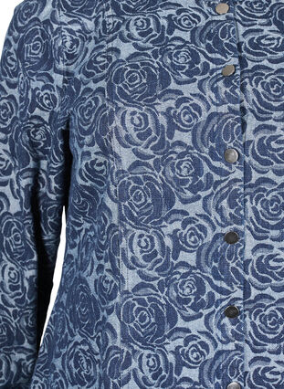 ZizziDenim-Shirt mit Rosenmuster, Denim Rose AOP, Packshot image number 2